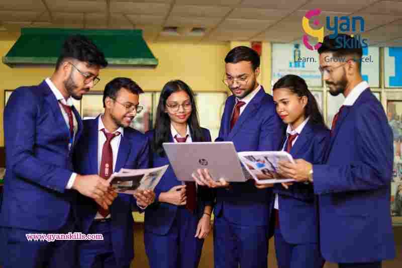 Top 10 Online Universities in India and their Fee Structure